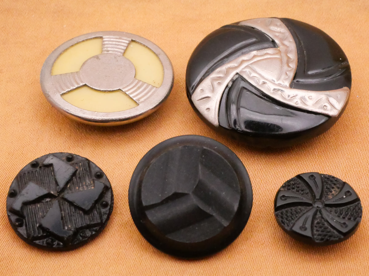 Fan Pinwheel Look Vintage Button Various 13-28mm