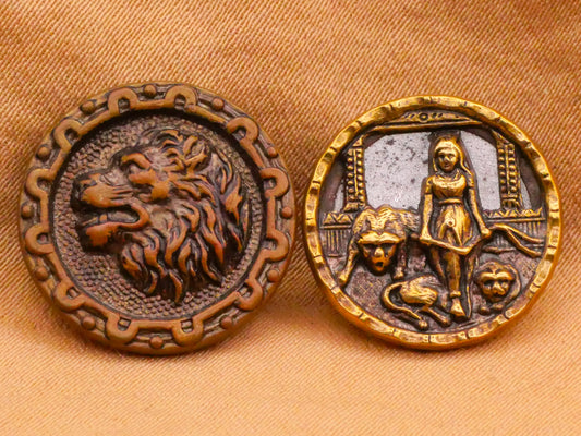 Lion Big Cat Circus Victorian Picture Metal Button Various 16-17mm