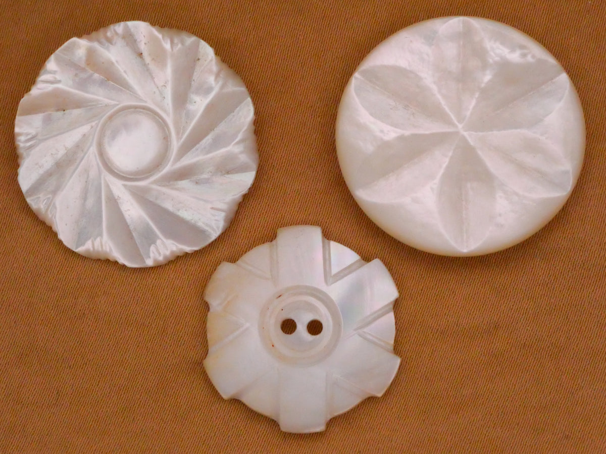 Radial Design Carved Mother of Pearl Shell Button Various 23-28mm