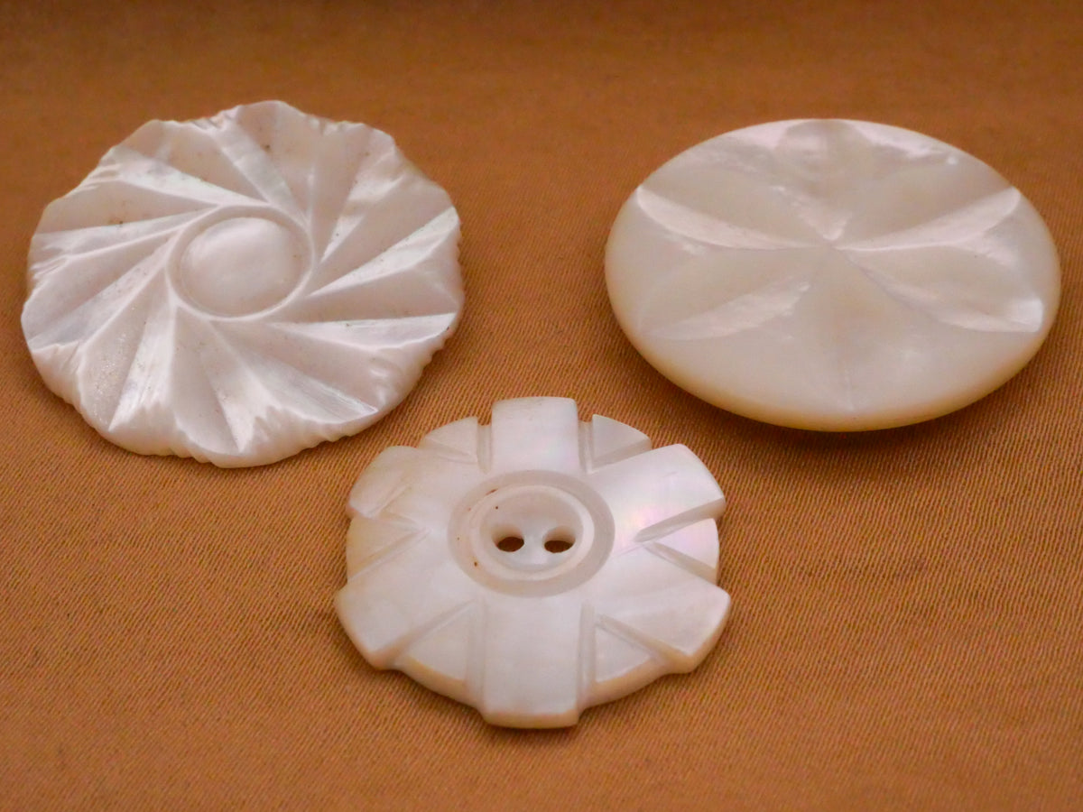 Radial Design Carved Mother of Pearl Shell Button Various 23-28mm