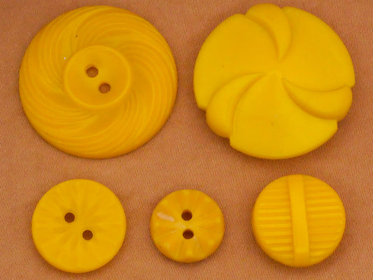 Yellow Housecoat Vintage Plastic Button Various 12-27mm