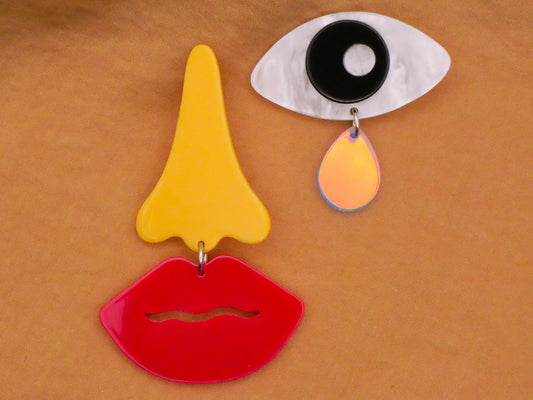 Face Eye Nose Mouth Lips Tear Moveable Acrylic Plastic Pair of Buttons 39-65mm