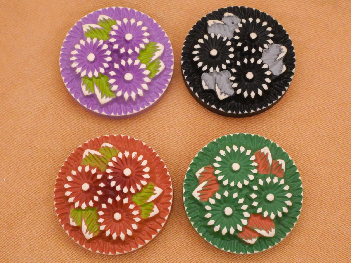 Flower Trio Triad Buffed Celluloid Early Plastic Button Various 28mm