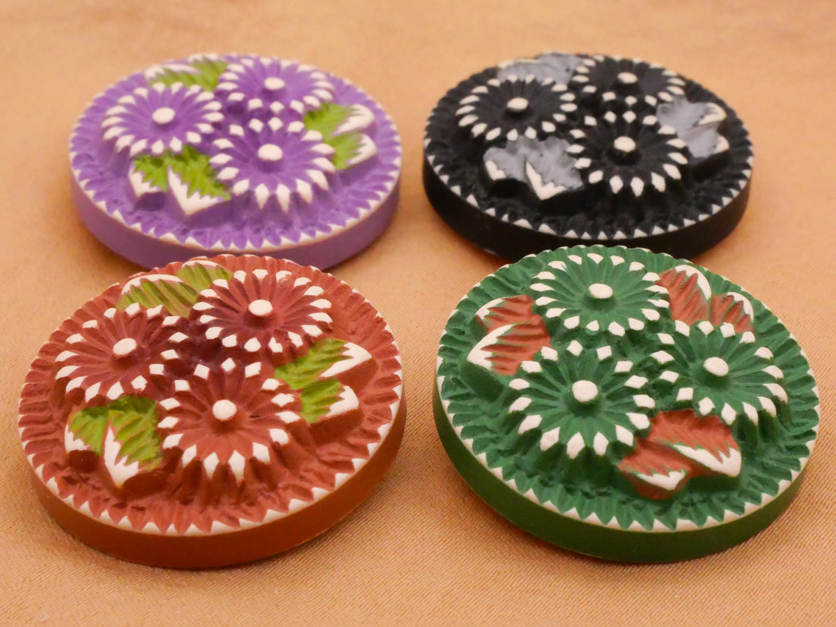 Flower Trio Triad Buffed Celluloid Early Plastic Button Various 28mm