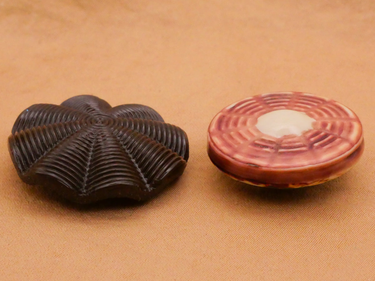 Spider Web Glass or Celluloid Vintage Button Various 23-27mm