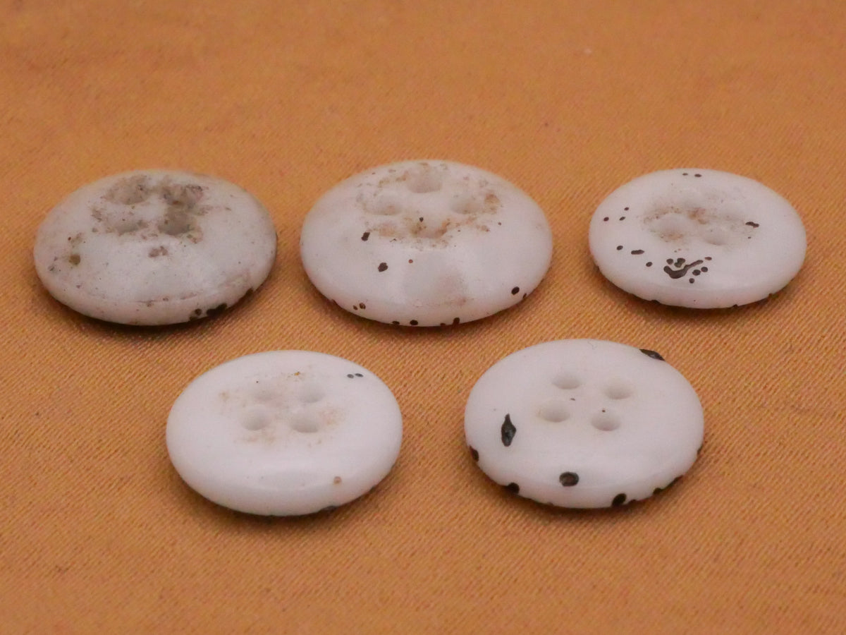 Squiggly Design Calico China Antique Button Various 11-13mm