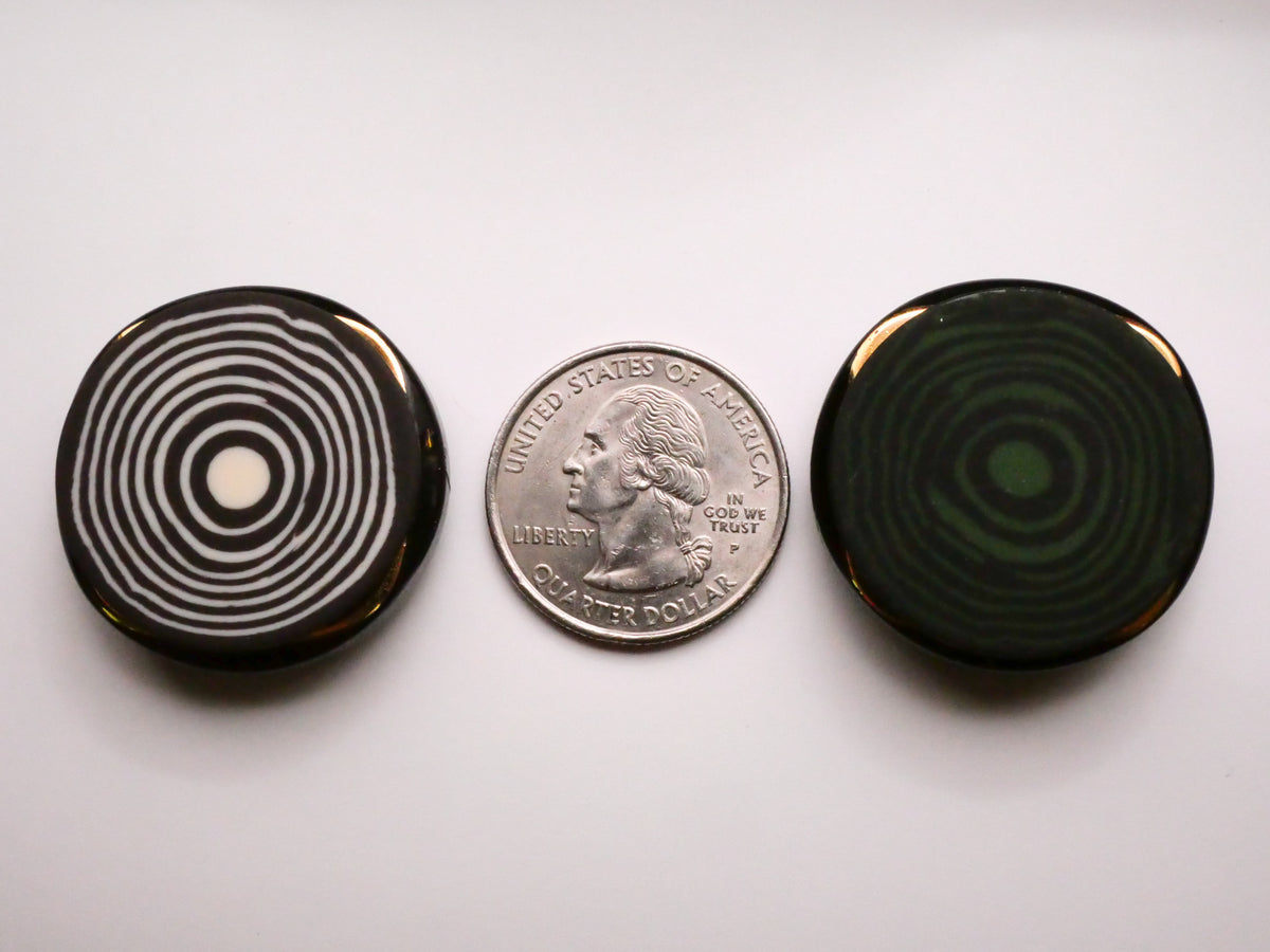Wood Grain Tree Log Look Polymer Plastic Button Various 30mm