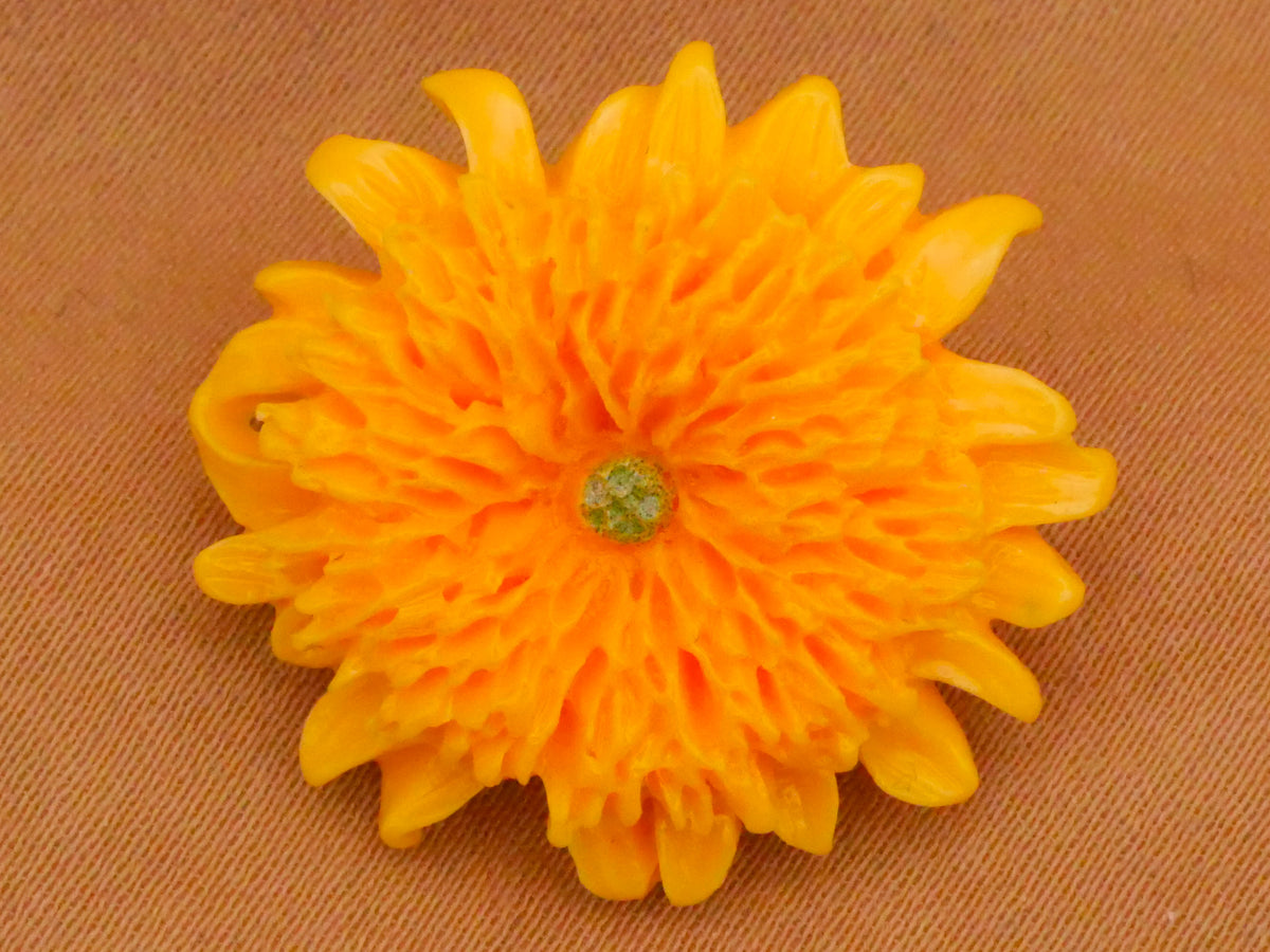 Chrysanthemum Realistic Flower Plastic Pair of Buttons 23x25mm