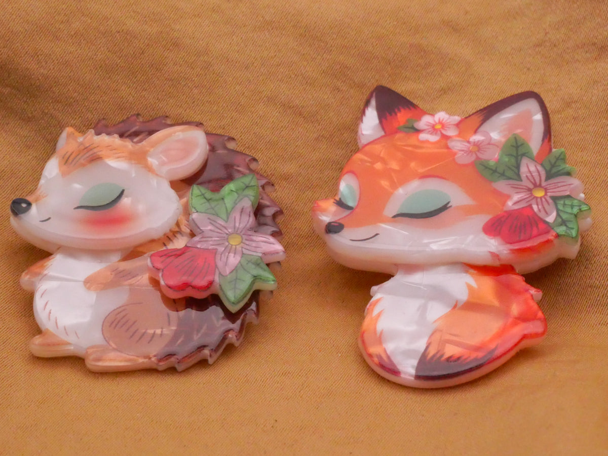 Woodland Hedgehog or Fox Acrylic Plastic Button Various 32-43mm