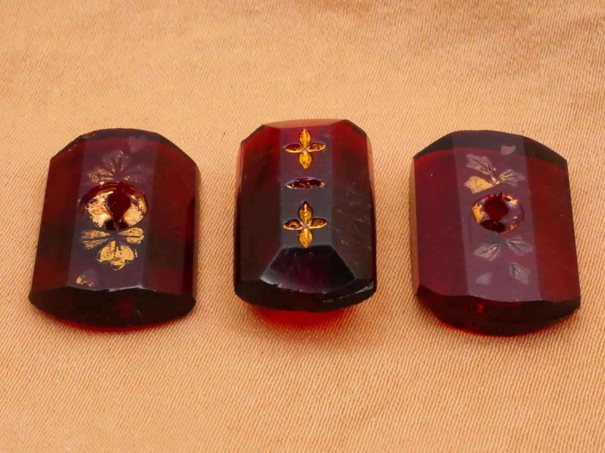 Cranberry Gold Accent Rectangular Glass Set of Three Buttons 11-20mm