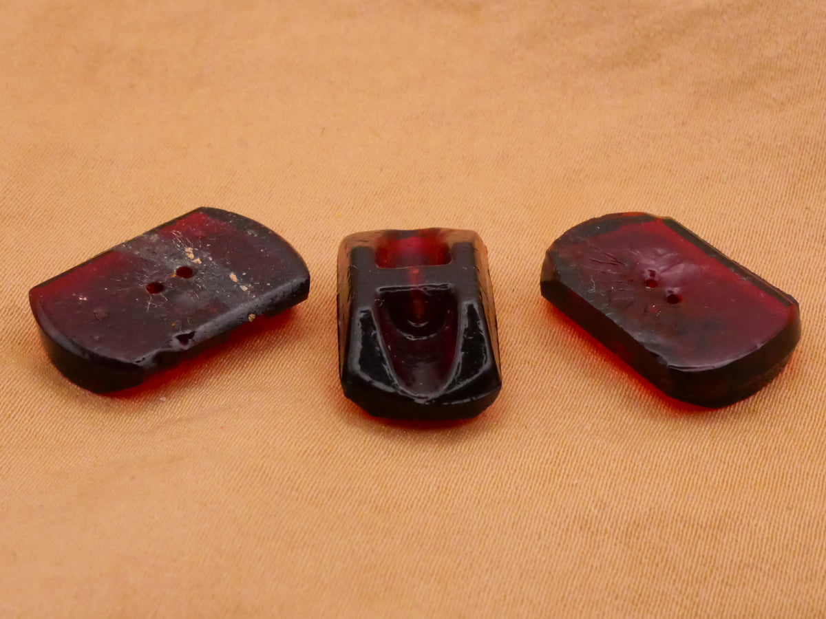 Cranberry Gold Accent Rectangular Glass Set of Three Buttons 11-20mm