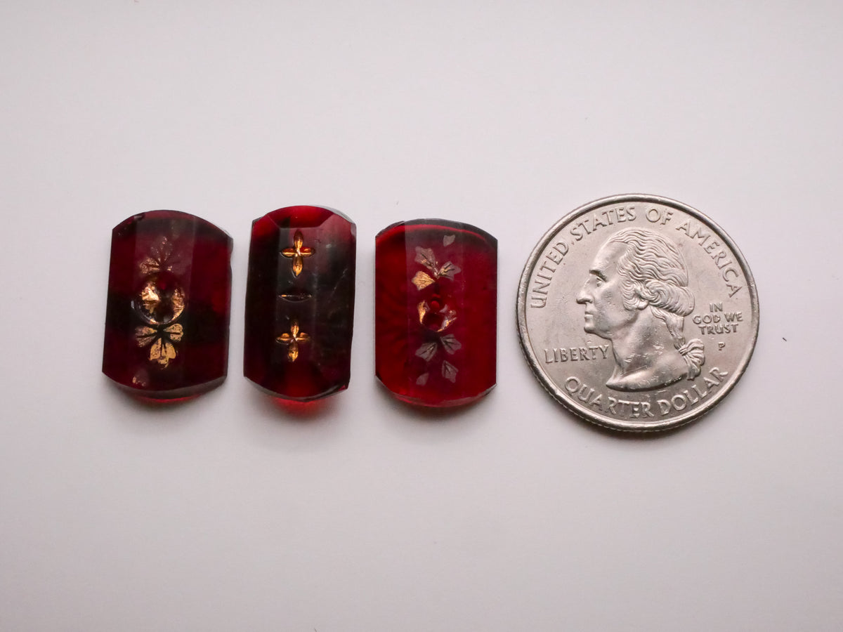 Cranberry Gold Accent Rectangular Glass Set of Three Buttons 11-20mm