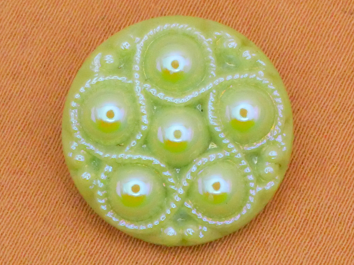 Star Look Mint Sea Foam Green Pearlized Vintage Glass Button 18mm