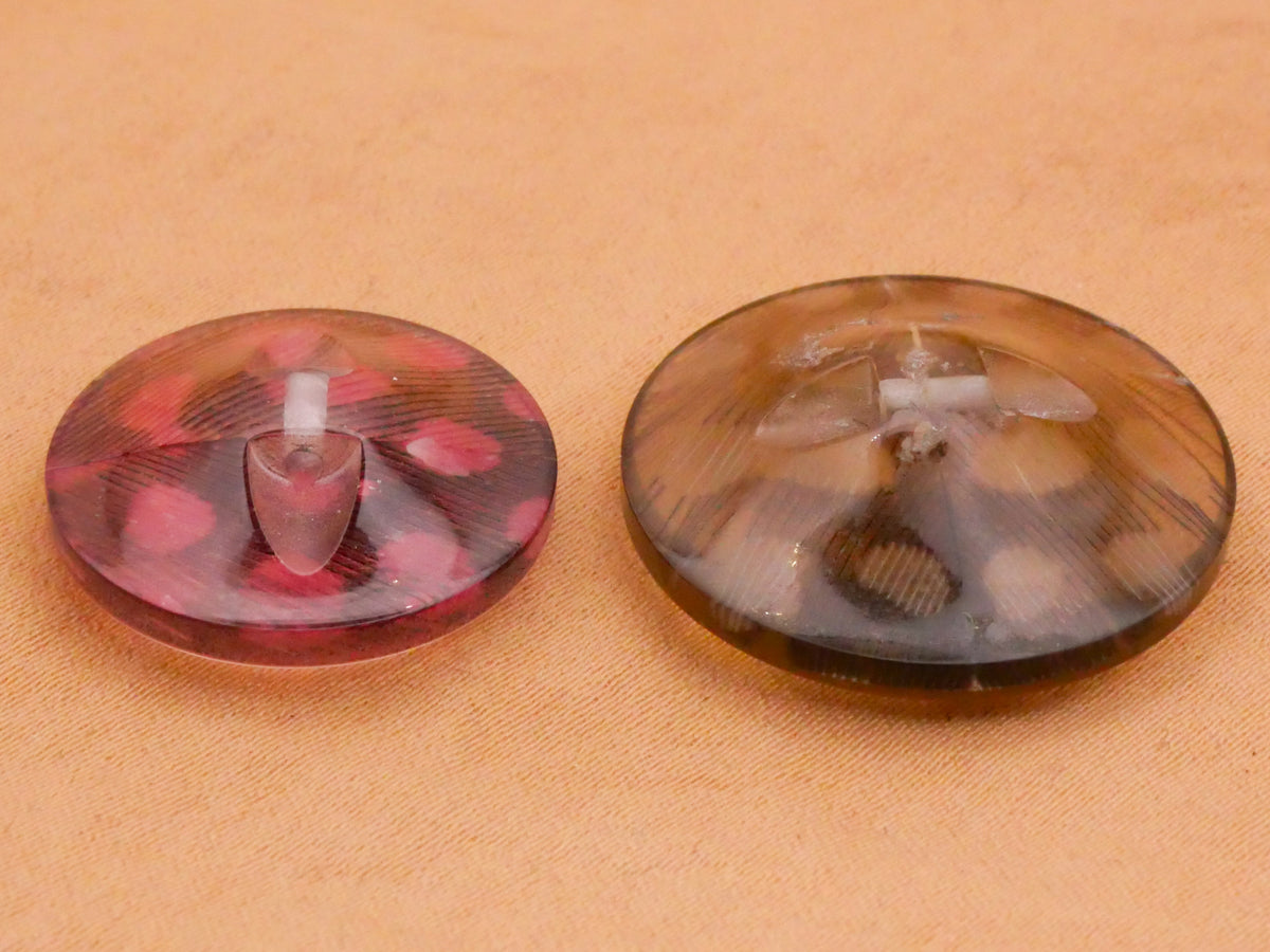 Spotted Feather Habitat Like Design in Plastic Button Various 20-24mm