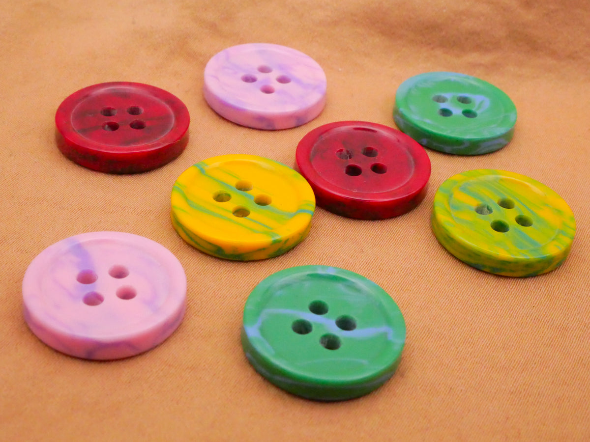 Marbled Rich Colorful Plastic Set of Eight Buttons 18mm