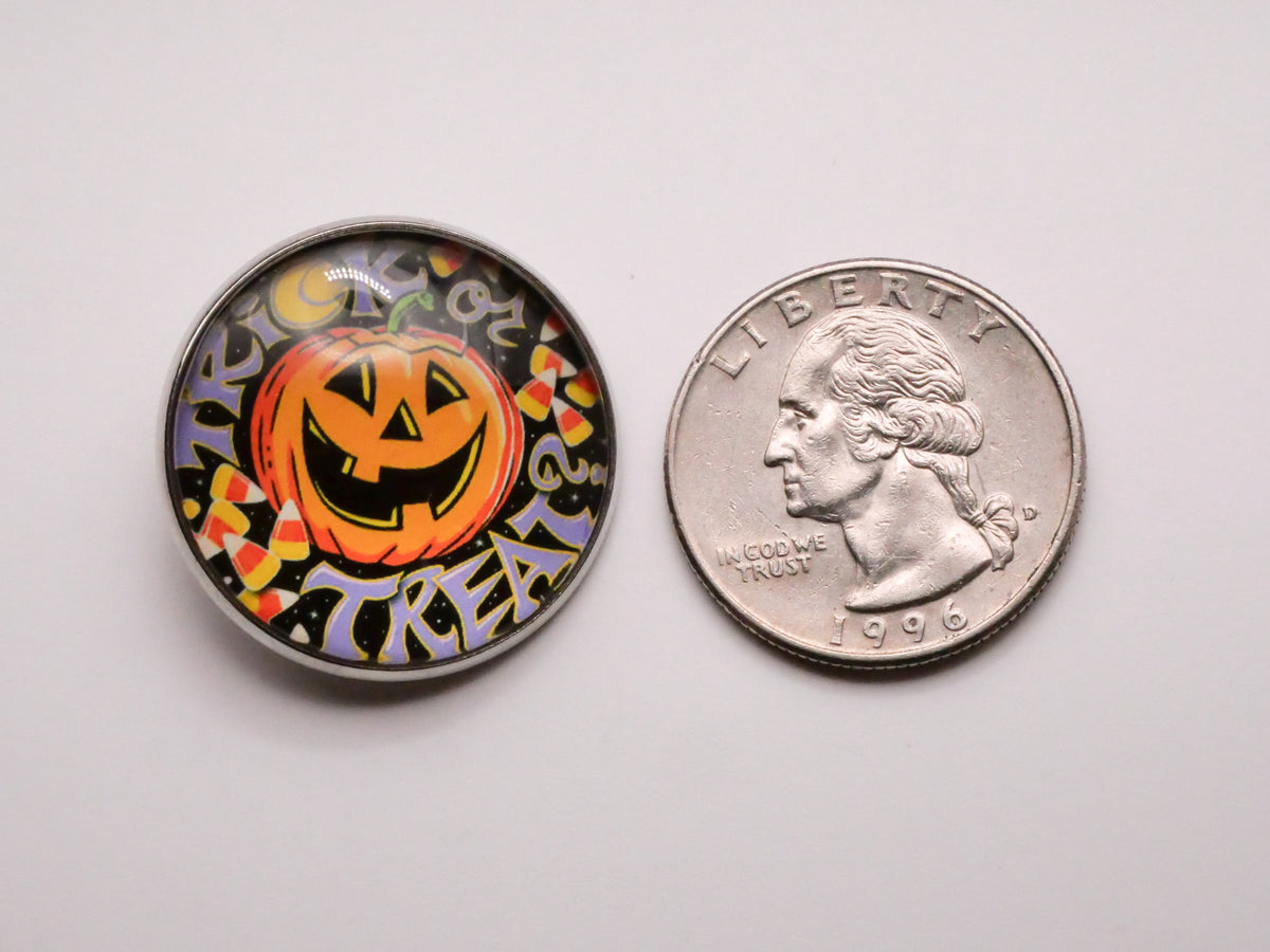 Trick or Treat Jack-O-Lantern Halloween Verbal Glass Silver Metal Button 27mm
