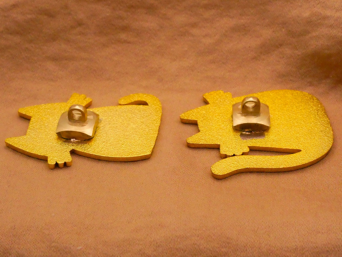 Cat Kitty Sweater Weather Enamel Metal Button Various 27-32mm