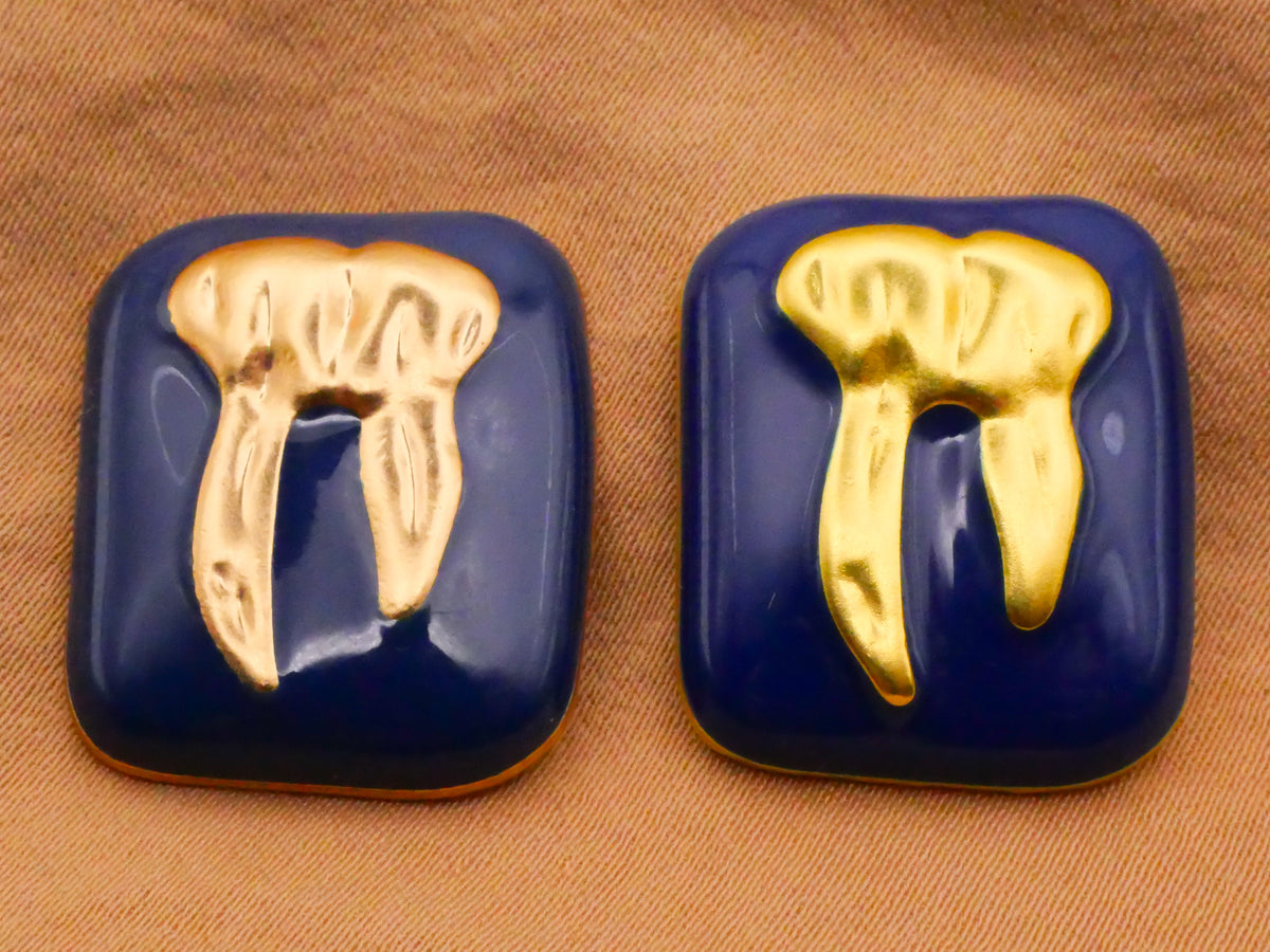 Tooth Teeth Blue Enamel Metal Button 19x23mm