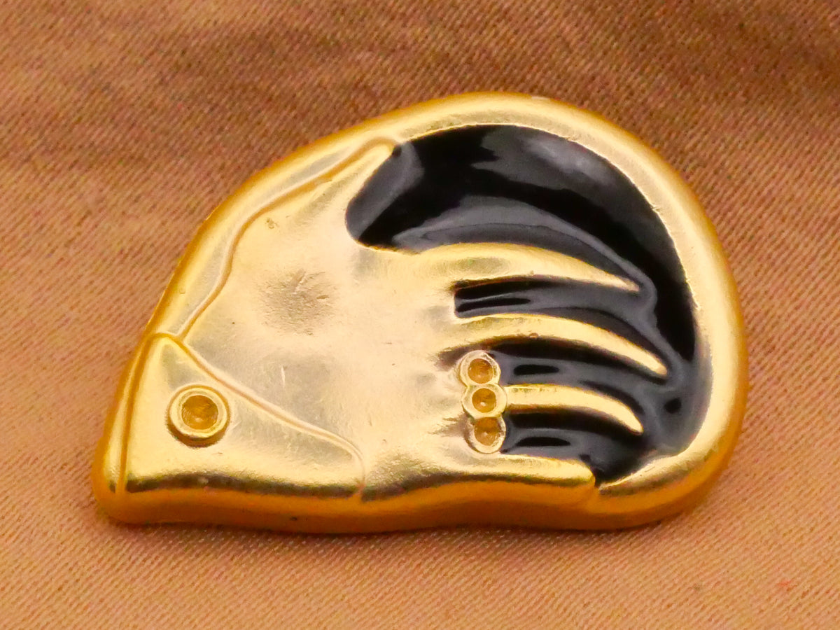 Hand Ring Shirt Cuff Enamel Gold Colored Metal Button 17x24mm