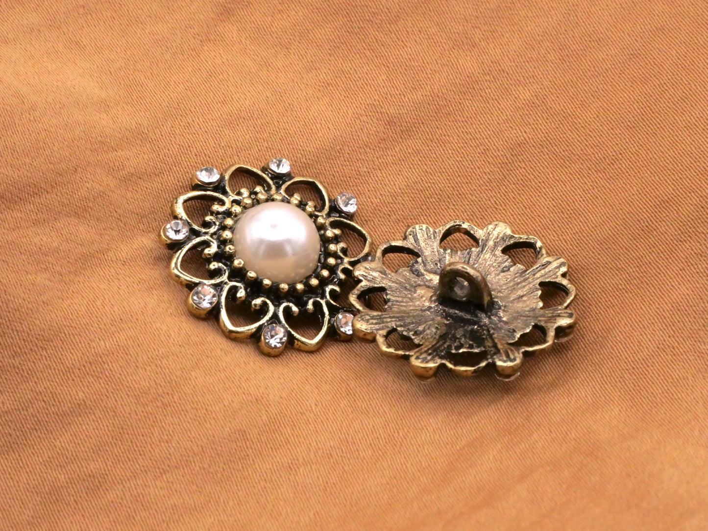 Pearl Center Heart Filigree Rhinestone Metal Button 19mm