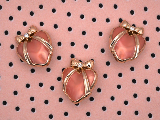 Peachy Pink Heart Gold Bow Metal Button 19x23mm