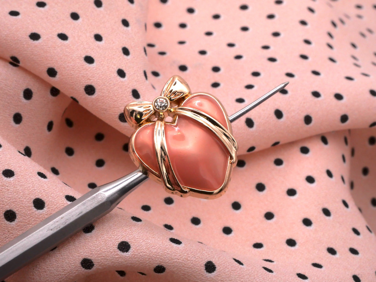 Peachy Pink Heart Gold Bow Metal Button 19x23mm