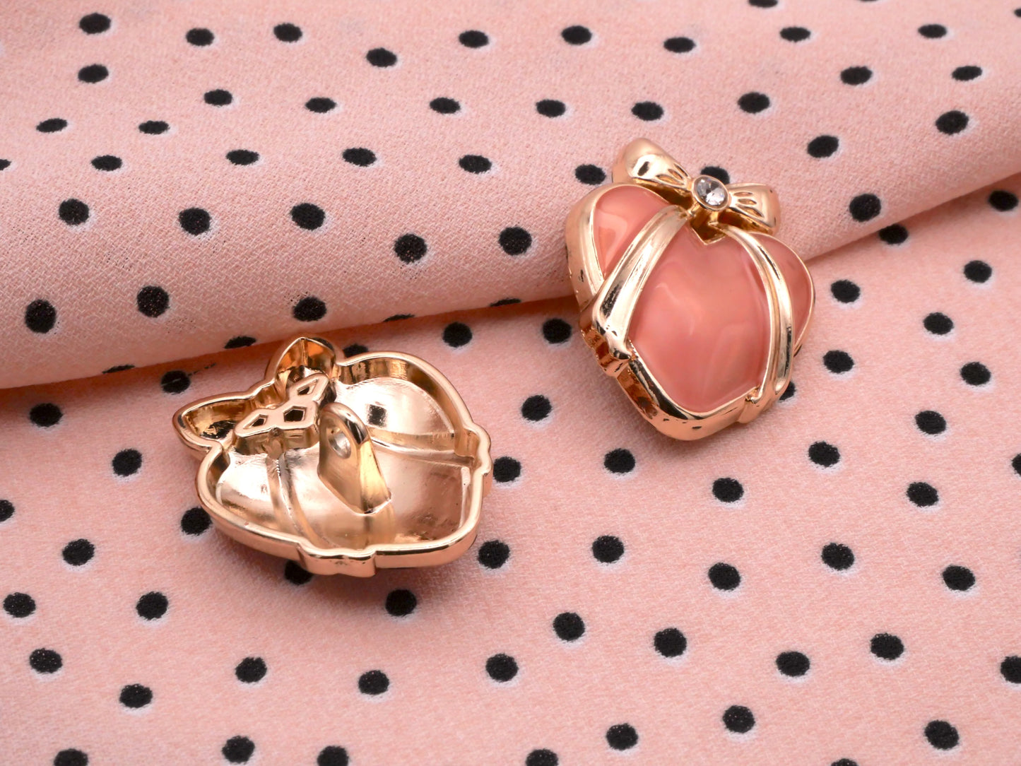 Peachy Pink Heart Gold Bow Metal Button 19x23mm