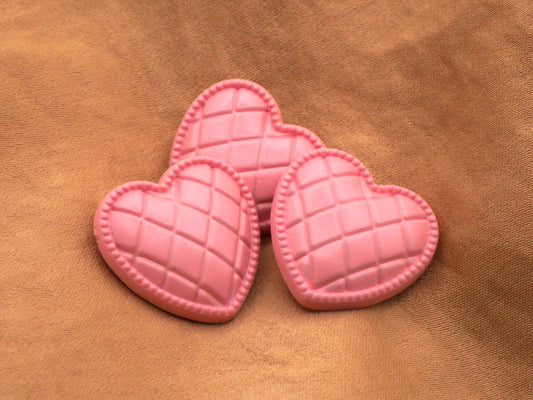 Quilted Pink Heart Plastic Button 20mm