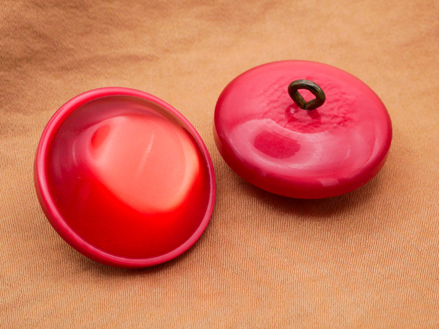 Red Pearlized Translucent Dome Vintage Button 27mm