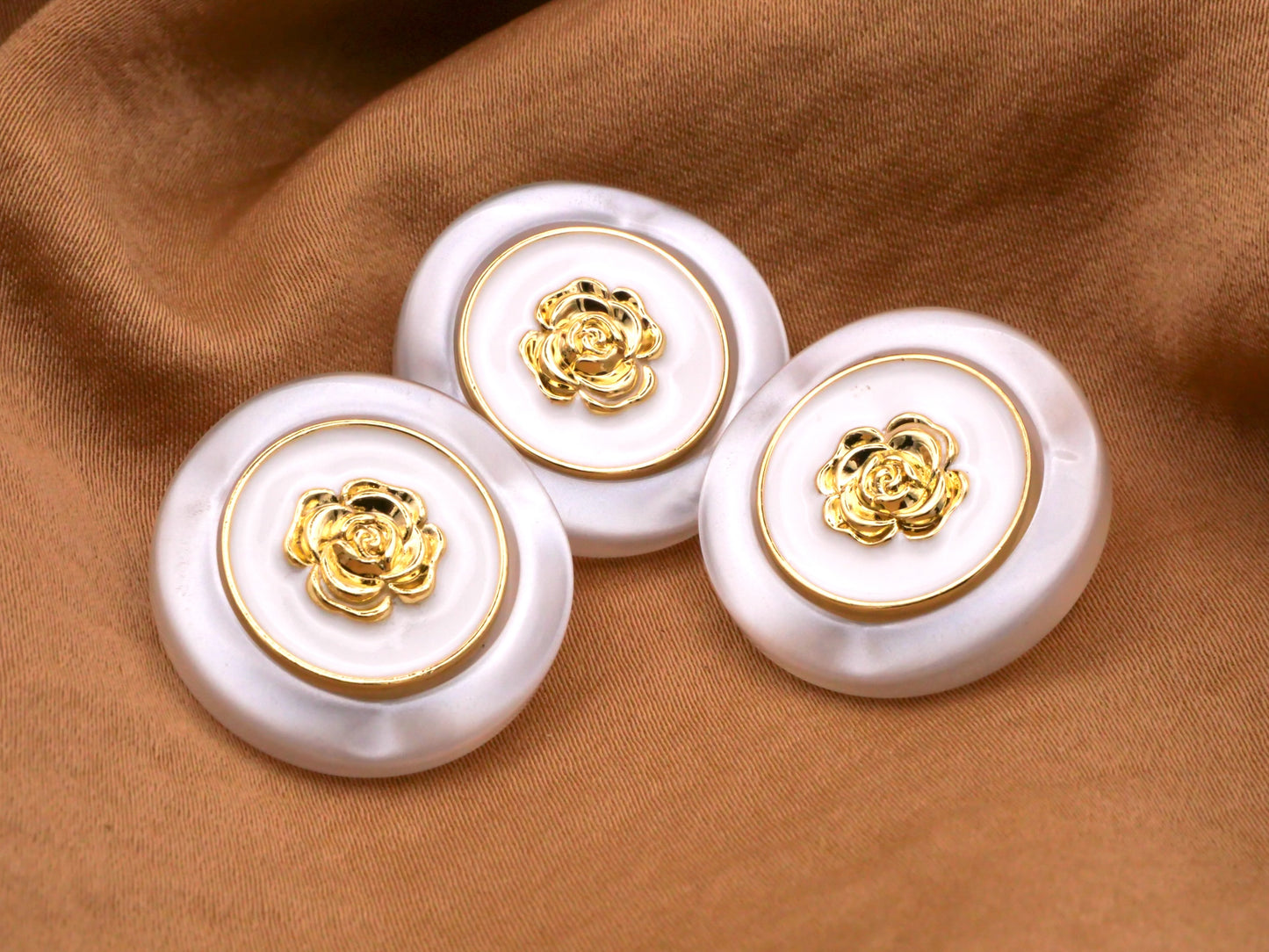 Gold Rose Pearlized Metallized Plastic Button 22mm