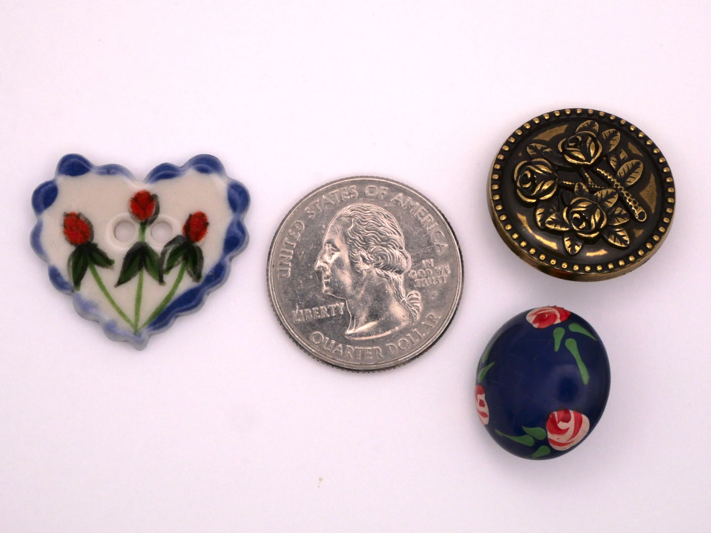 Trio of Roses Set of Three Buttons 19-27mm