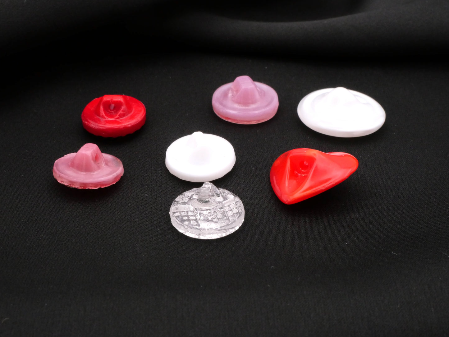 Scottie Dog Heart Glass Pink Red Buttons Set of Eight 9-18mm