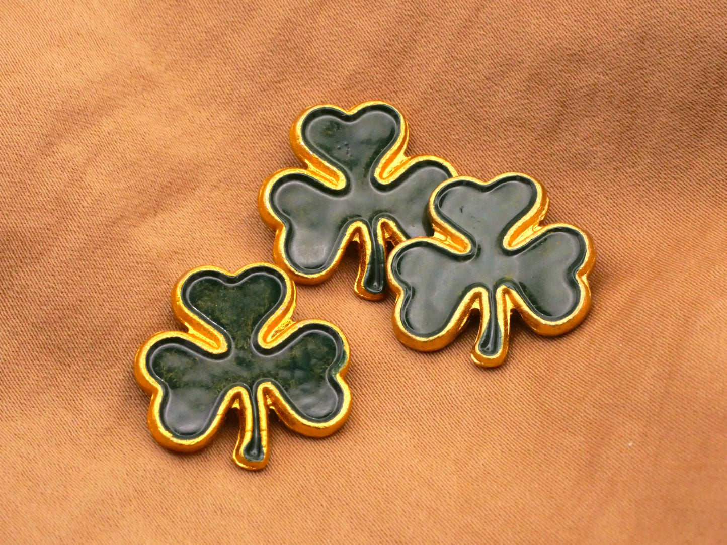 Shamrock Clover JHB Green Gold Plastic Button 19mm