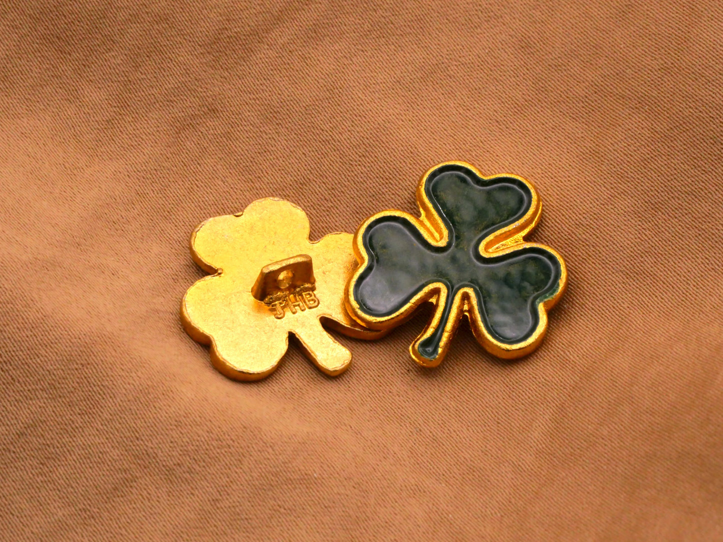 Shamrock Clover JHB Green Gold Plastic Button 19mm