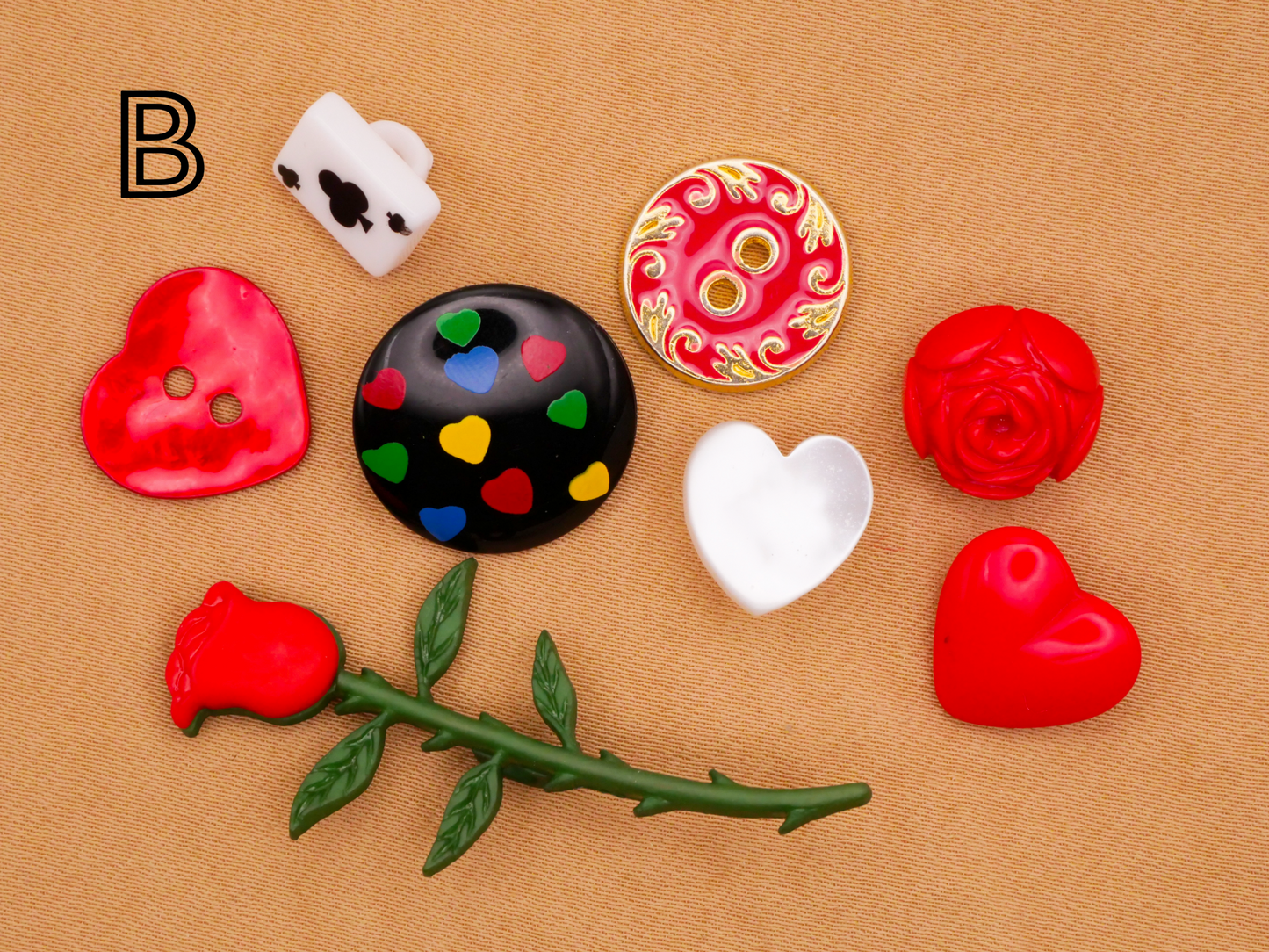 Queen of Hearts Wonderland Rose Heart Set of Eight Buttons 8-44mm