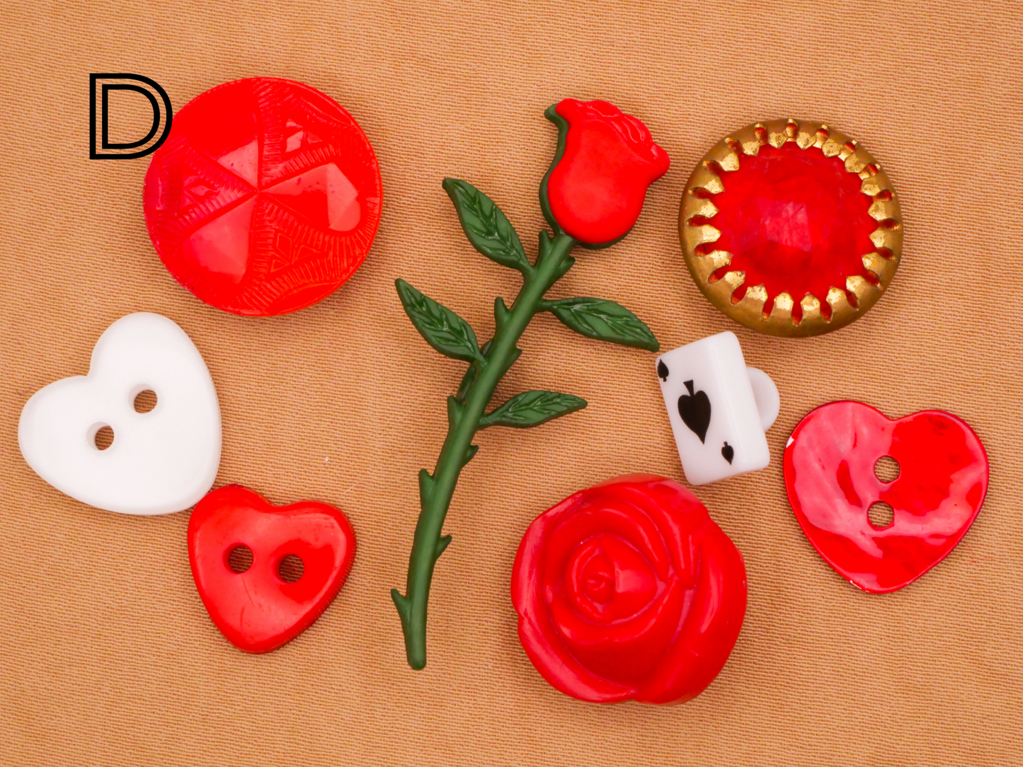 Queen of Hearts Wonderland Rose Heart Set of Eight Buttons 8-44mm